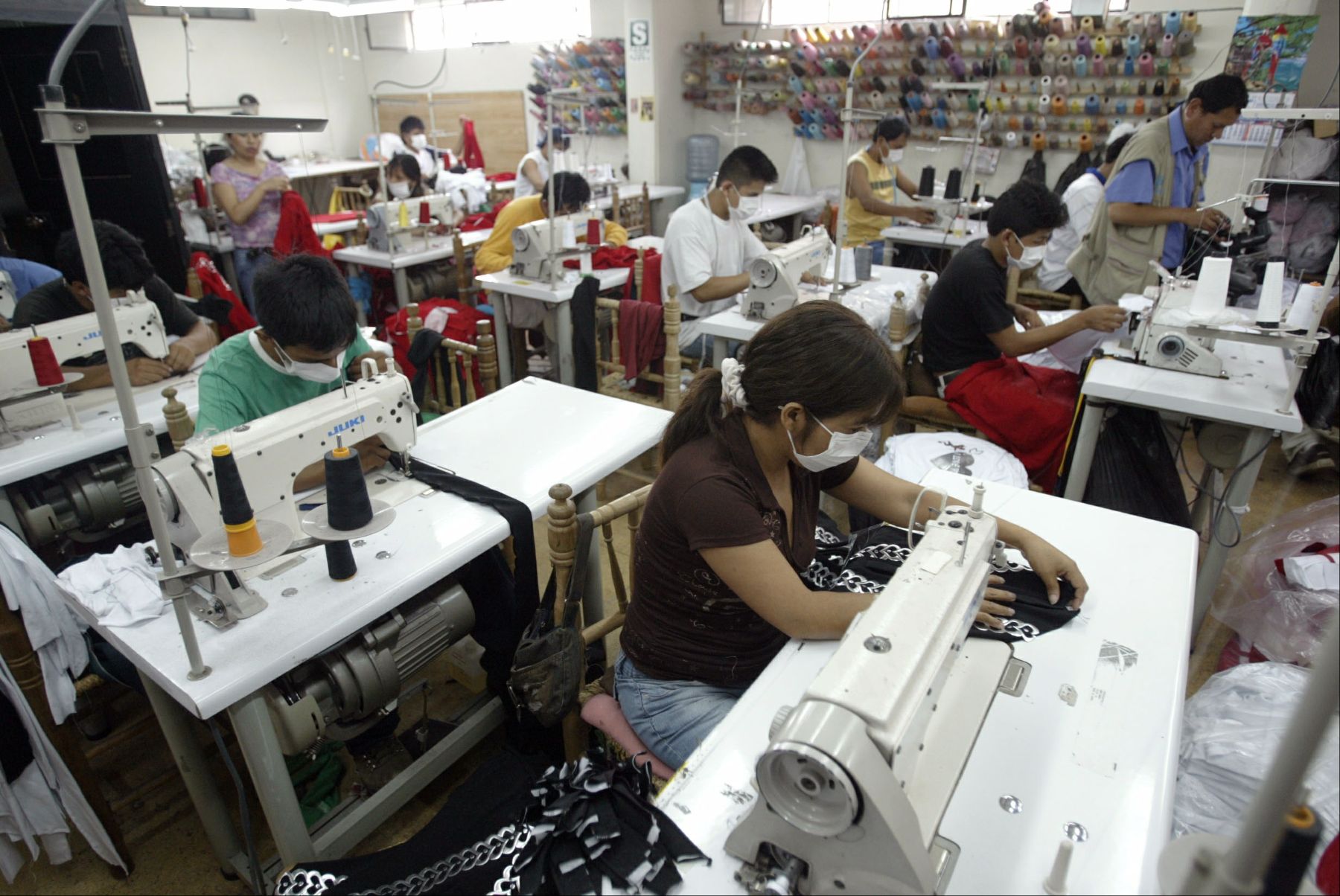 Ley promueve compras públicas a favor de las “MYPES manufactureras”
